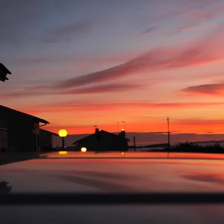 Surfmoments House & School Guest house Baleal