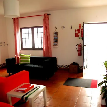 Guest house Surfmoments House & School