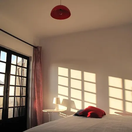 Surfmoments House & School Guest house 2*