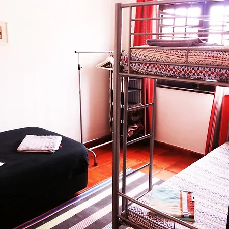 Surfmoments House & School 2*